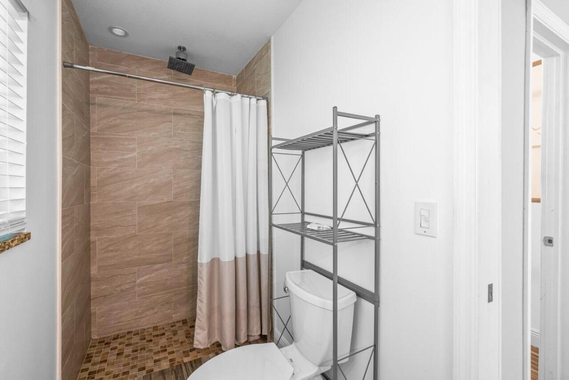 CONFERENCE LAKE ESTATES - Residential Lease