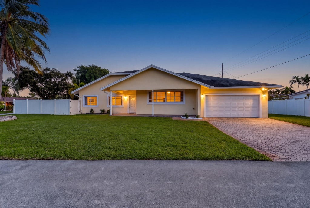Photo of 4361 NE 13TH Terrace, Oakland Park, FL 33334 (MLS # B26092951)