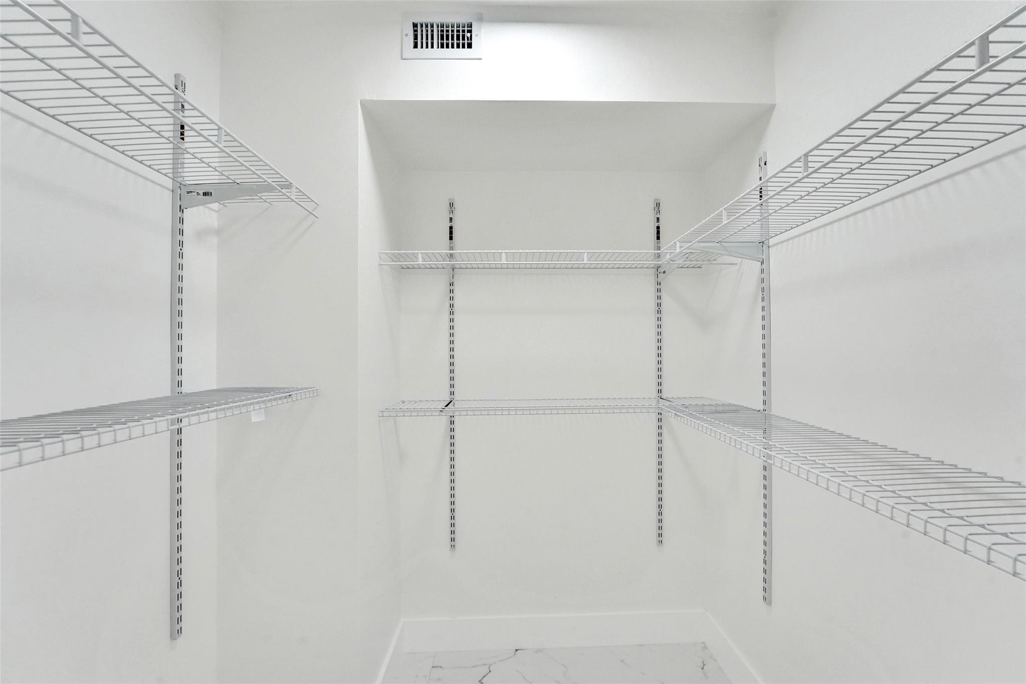 HOLLYBROOK GOLF AND TENNI - Residential