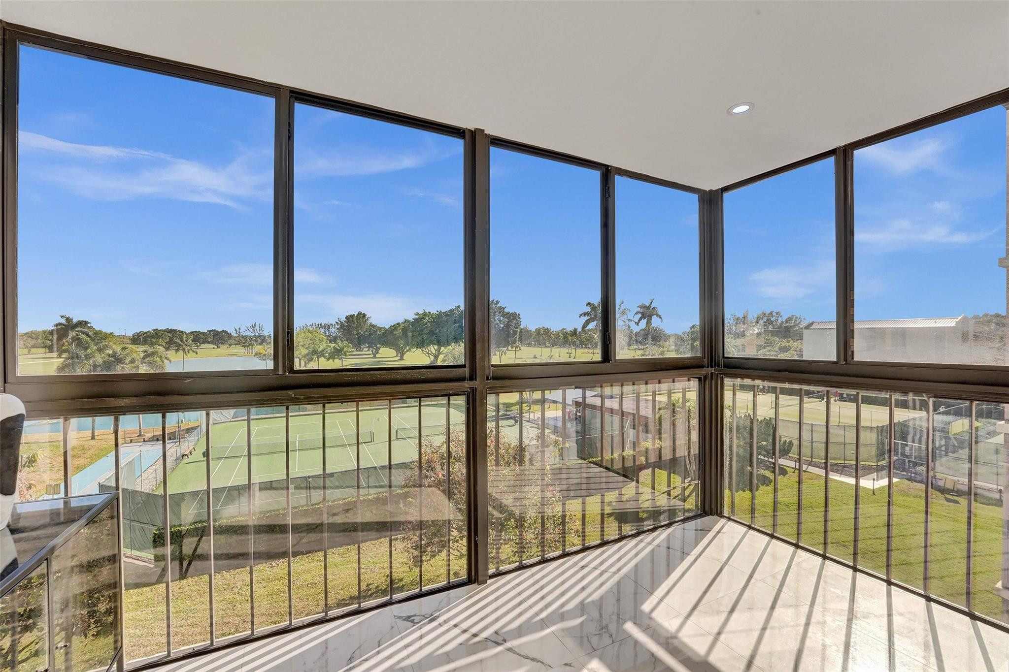 HOLLYBROOK GOLF AND TENNI - Residential