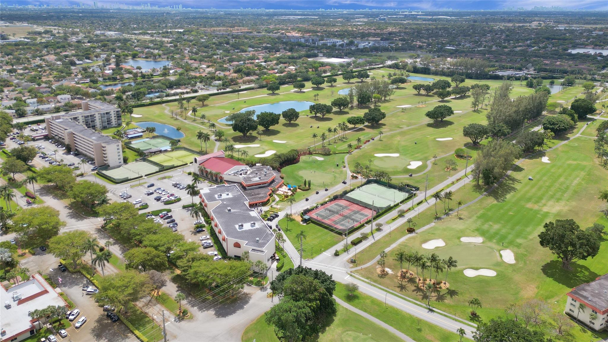 HOLLYBROOK GOLF AND TENNI - Residential