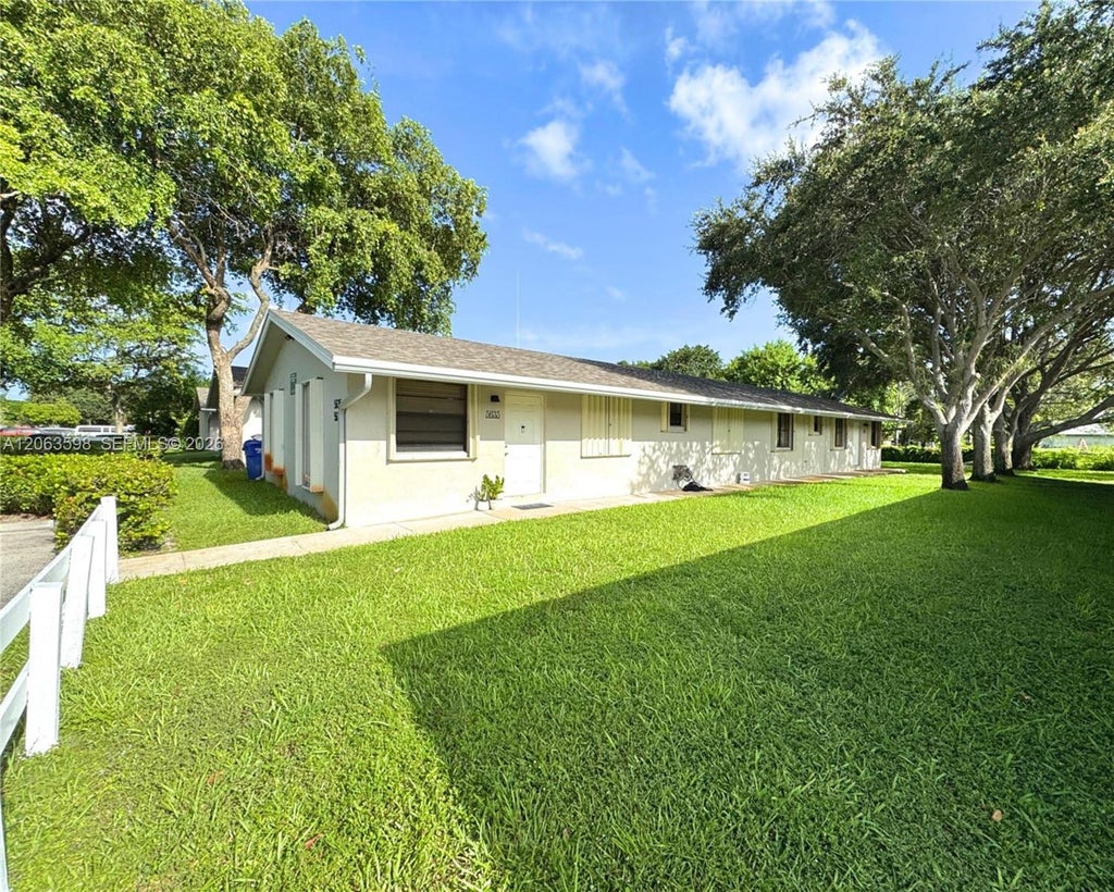 Photo of 5637 Taft Street #5637, Hollywood, FL 33021 (MLS # A12063598)