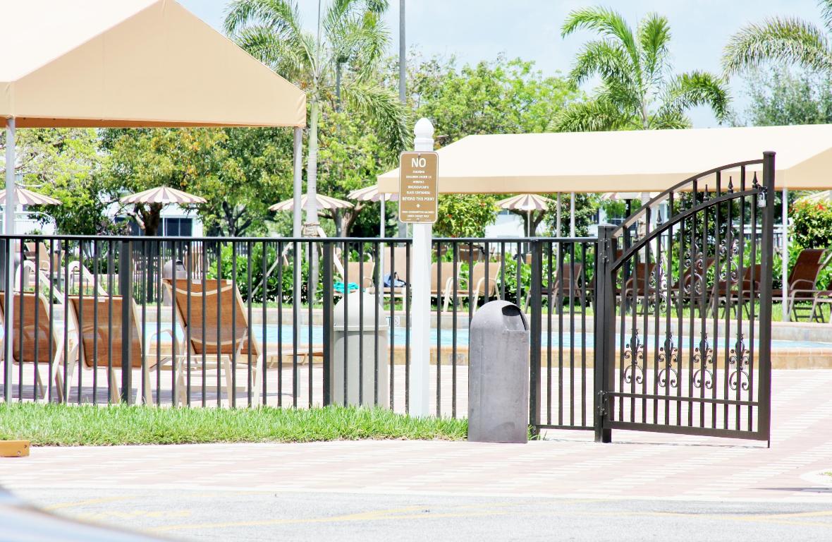 EASTHAMPTON CONDO - Residential