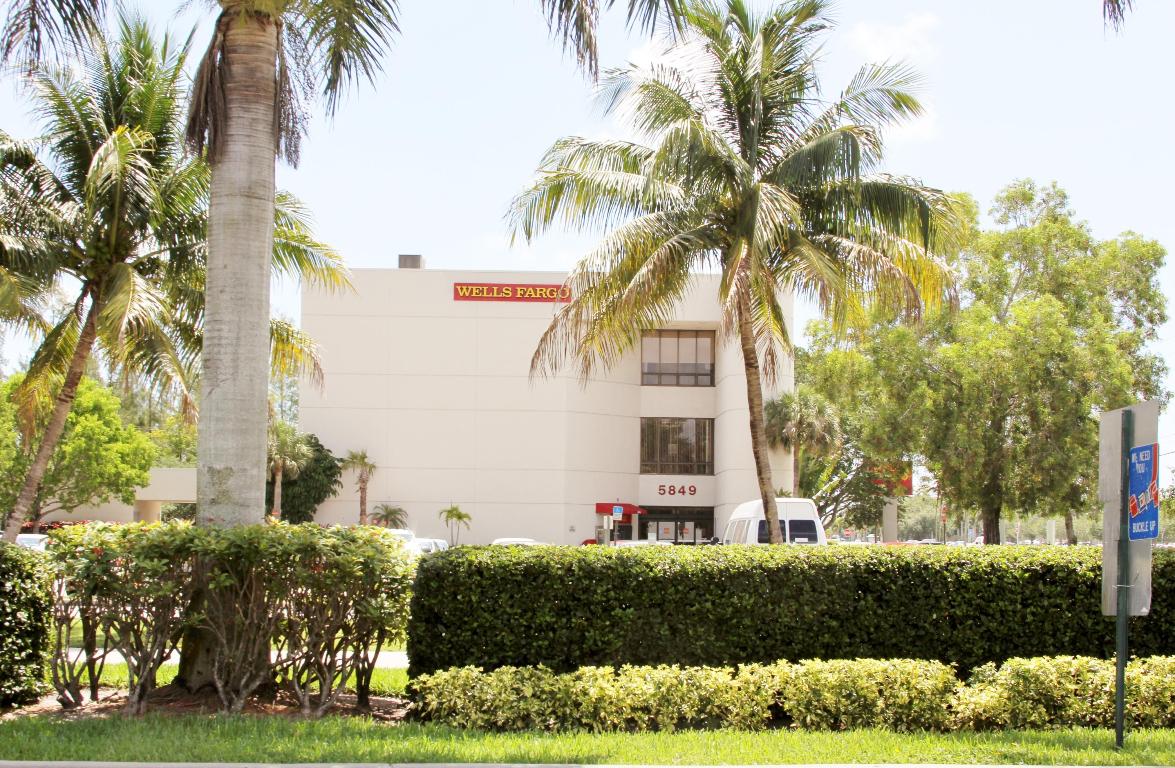 EASTHAMPTON CONDO - Residential