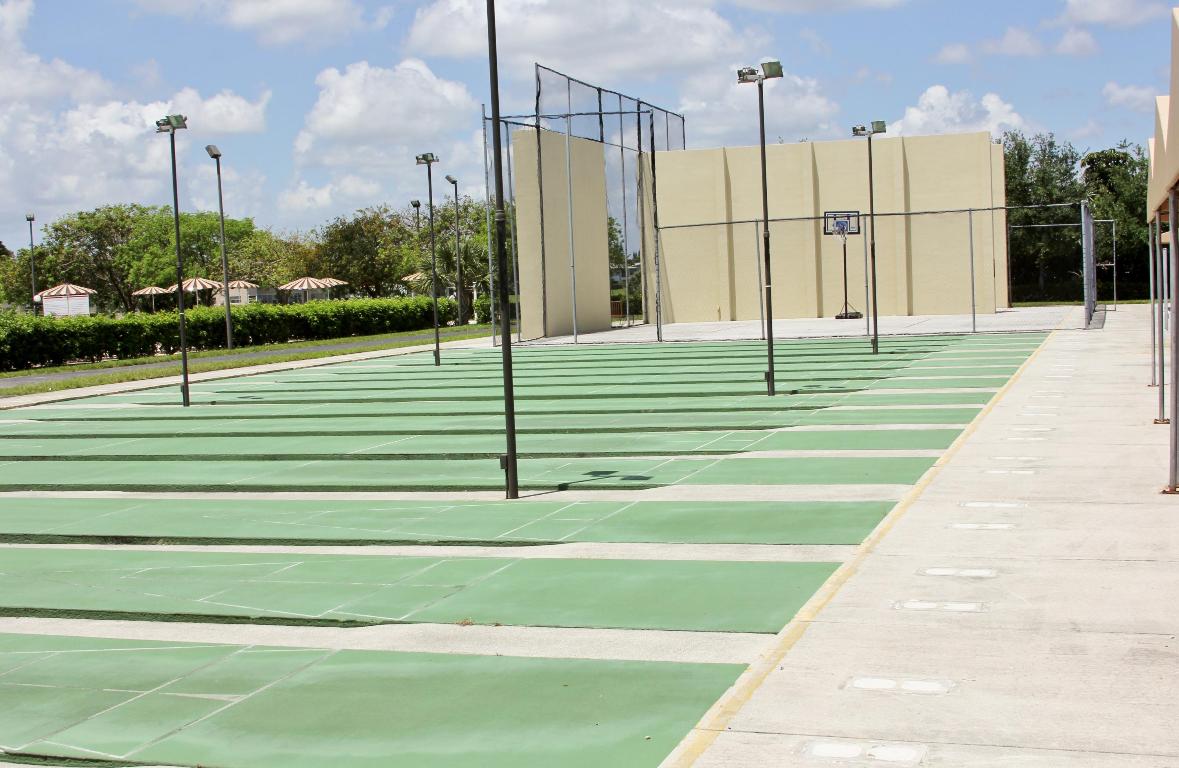 EASTHAMPTON CONDO - Residential