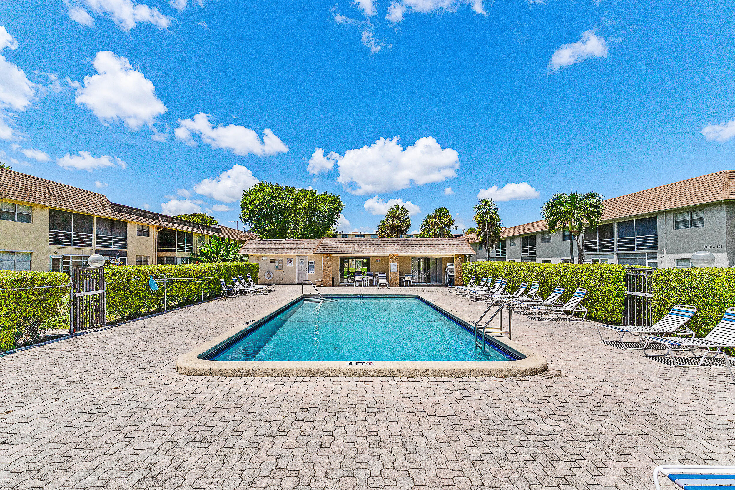 SANDALFOOT BLVD APTS CONDO - Residential