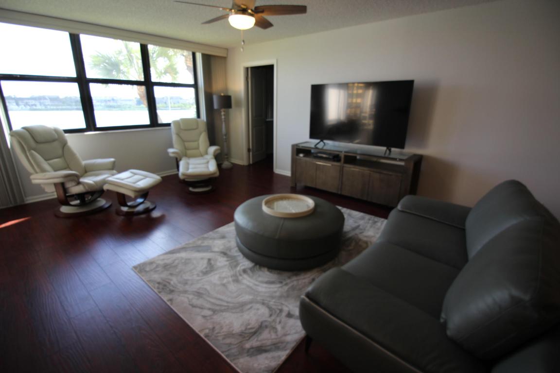 JUPITER COVE CONDO - Residential Lease