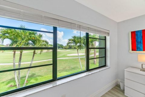 Condominium in Boynton Beach FL 5 Stratford Drive 23.jpg