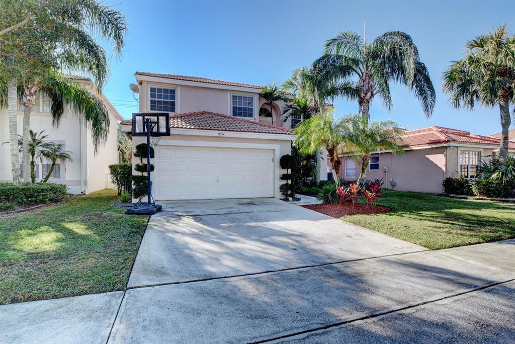 IMMACULATE TWO-STORY HOME ON PRIVATE LOT! CERAMIC TILE & UPDATED LAMINATE WOOD STYLED FLOORS THROUGHOUT. GRANITE COUNTERTOPS AND UPDATED STAINLESS STEEL APPLIANCES. 2020 WATER HEATER AND A/C AS WELL! TWO WALK-IN CLOSETS. WINDOW TREATMENTS. LARGE FENCED YARD WITH SCREENED PATIO, 3 FULL BATHROOMS, TWO-CAR GARAGE. AMENITIES INCLUDE COMMUNITY POOL, TENNIS, CLUBHOUSE, FITNESS CENTER, AND CHILDRENS PLAY AREA IN A GATED COMMUNITY. SHOWS BEAUTIFULLY, THIS IS A MUST SEE! VACANT AND READY FOR FEB OCCUPANCY. PETS ARE ON A CASE BY CASE BASIS.