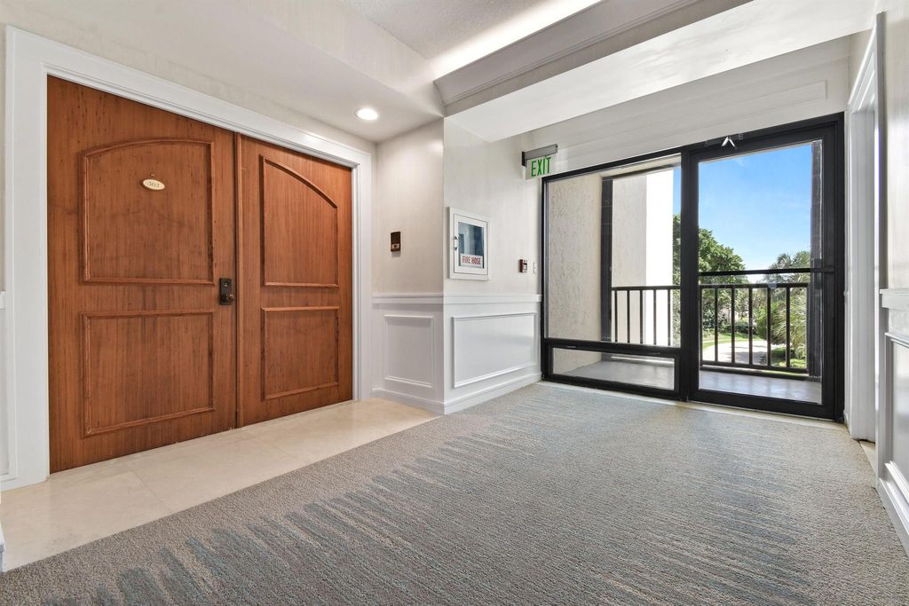 Photo of 3322 Casseekey Island Road #302, Jupiter, FL 33477 (MLS # R11134027)