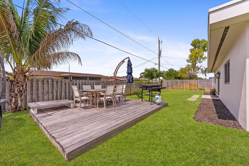 Photo of 11510 NW 31st Place, Sunrise, FL 33323 (MLS # B26028374)