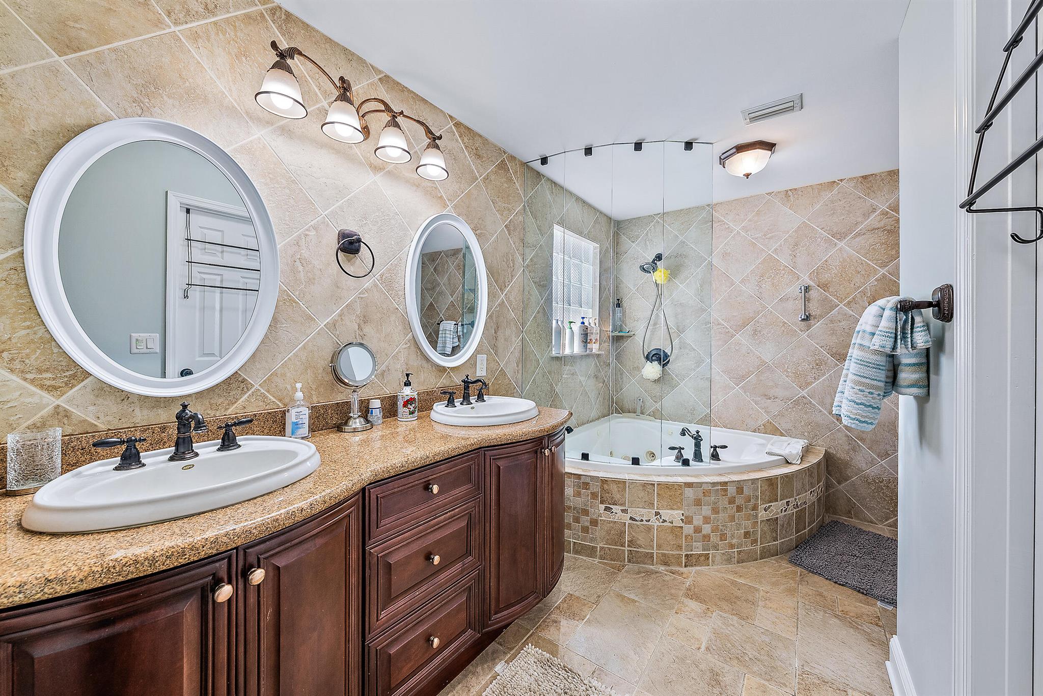 HECKYS ALLOTMENT - Residential