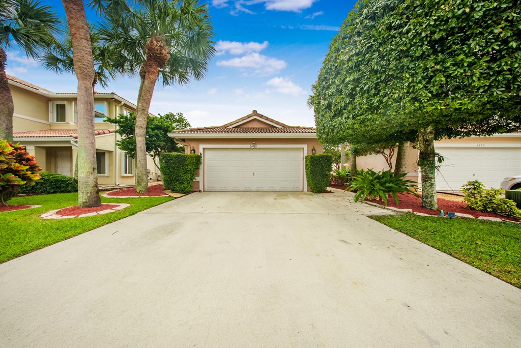 Photo of 6481 Willoughby Circle, Lake Worth, FL 33463 (MLS # B26079784)