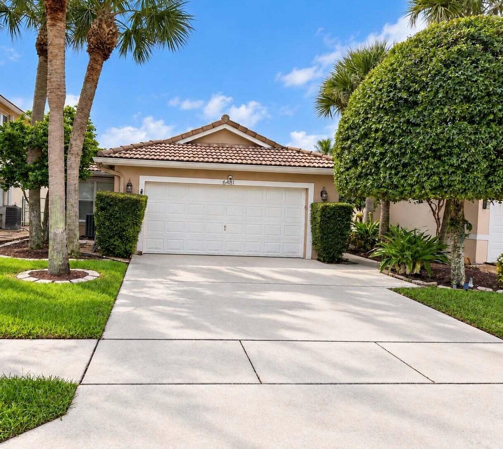 Photo of 6481 Willoughby Circle, Lake Worth, FL 33463 (MLS # B26079784)