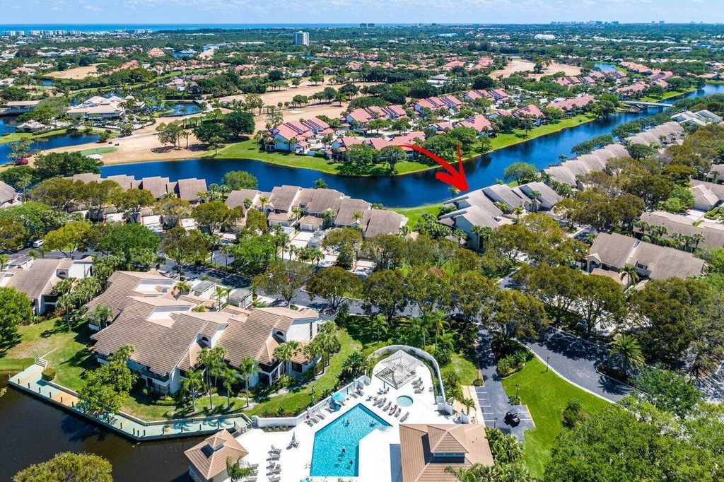 Photo of 16150 West Bay Drive #142, Jupiter, FL 33477 (MLS # R10971300)