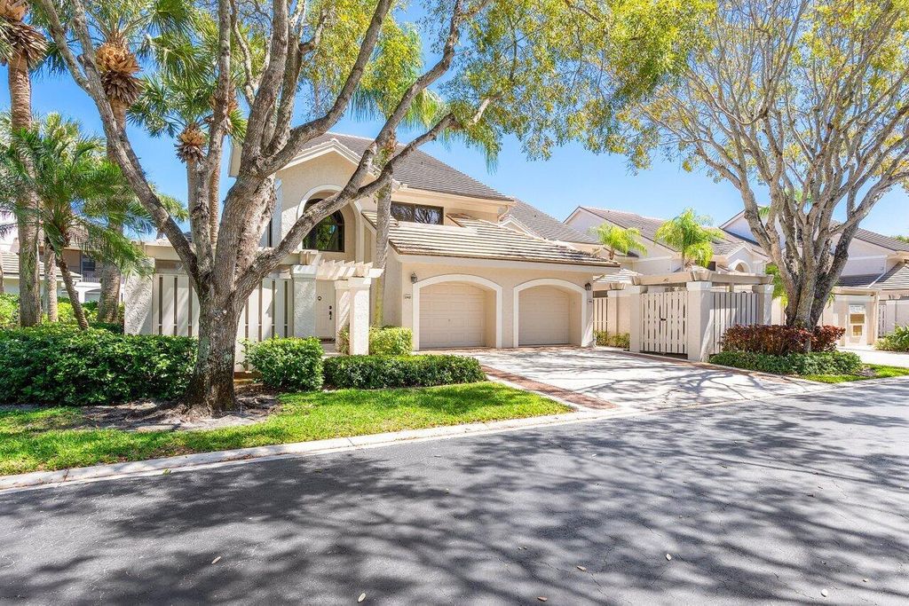 Photo of 16150 West Bay Drive #142, Jupiter, FL 33477 (MLS # R10971300)