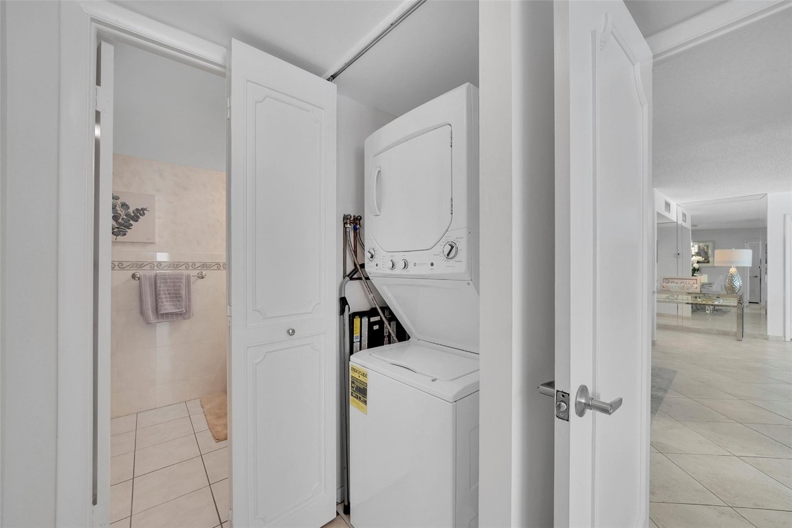 SOUTHPOINT CONDOMINIUM - Residential