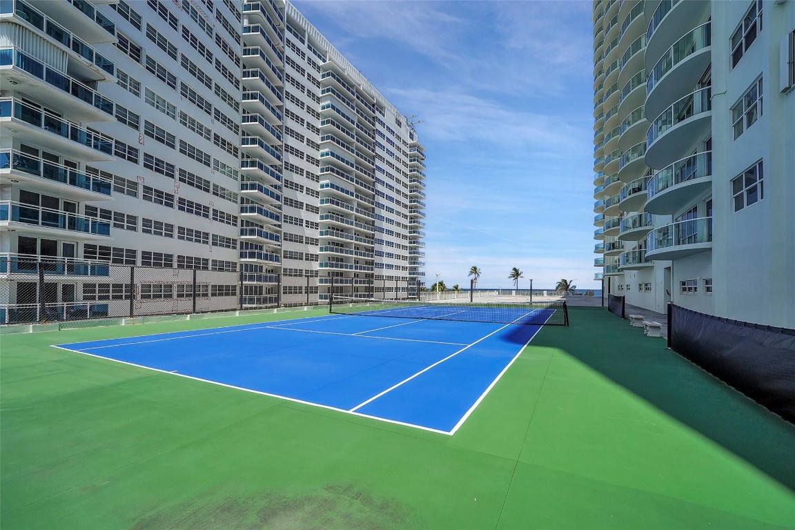 SOUTHPOINT CONDOMINIUM - Residential