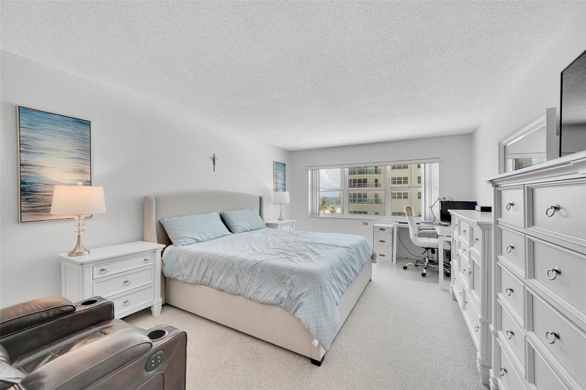 SOUTHPOINT CONDOMINIUM - Residential