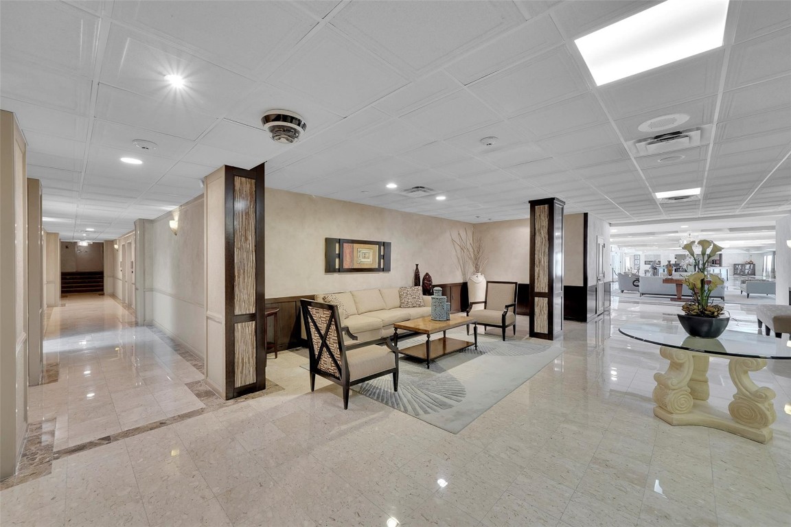 SOUTHPOINT CONDOMINIUM - Residential