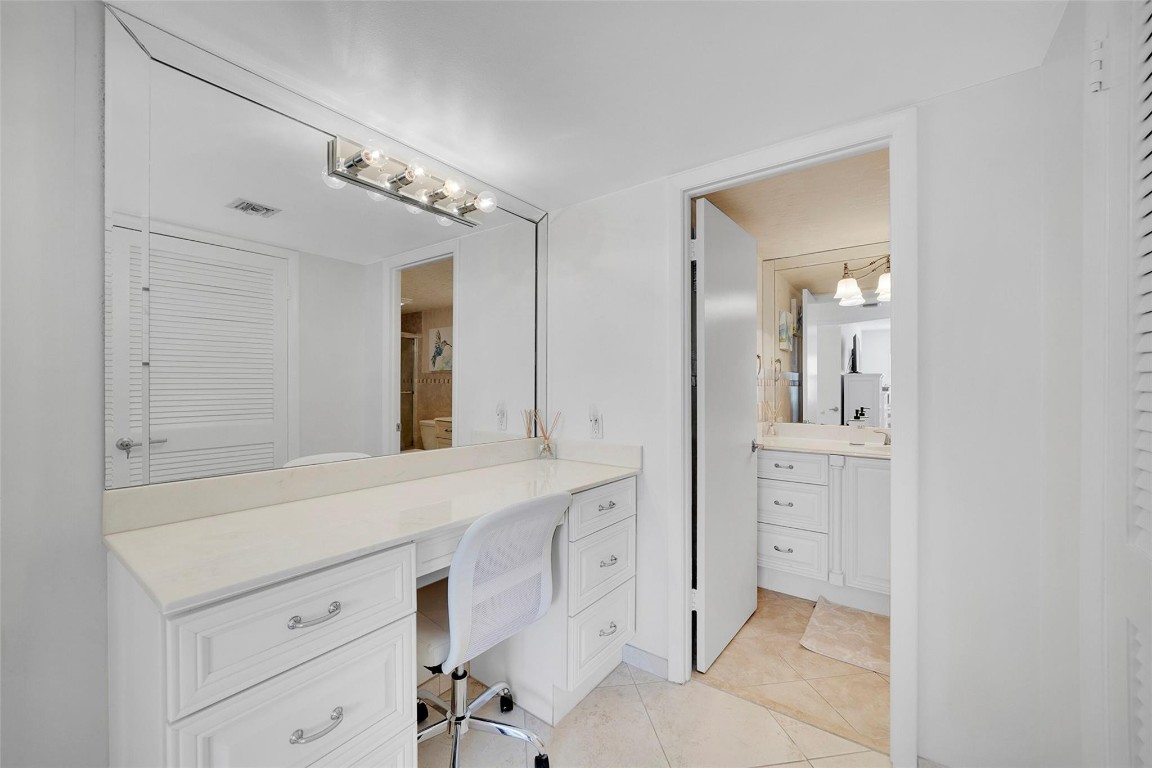 SOUTHPOINT CONDOMINIUM - Residential