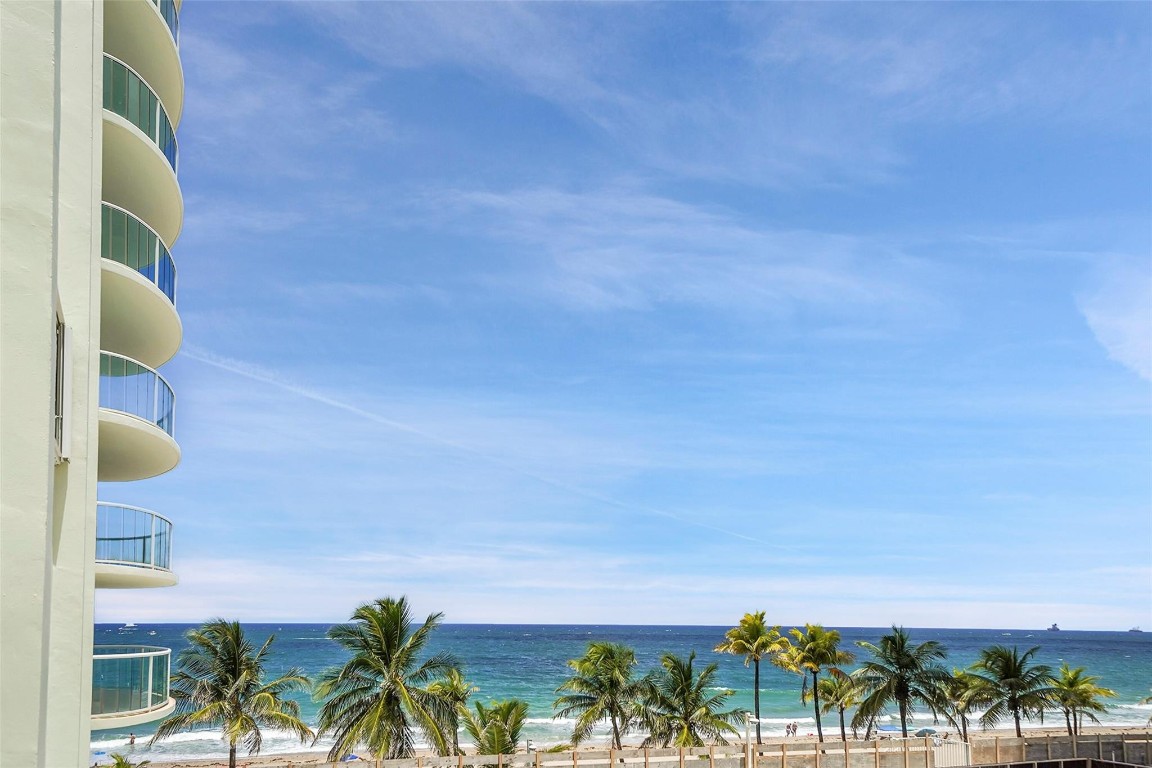 SOUTHPOINT CONDOMINIUM - Residential