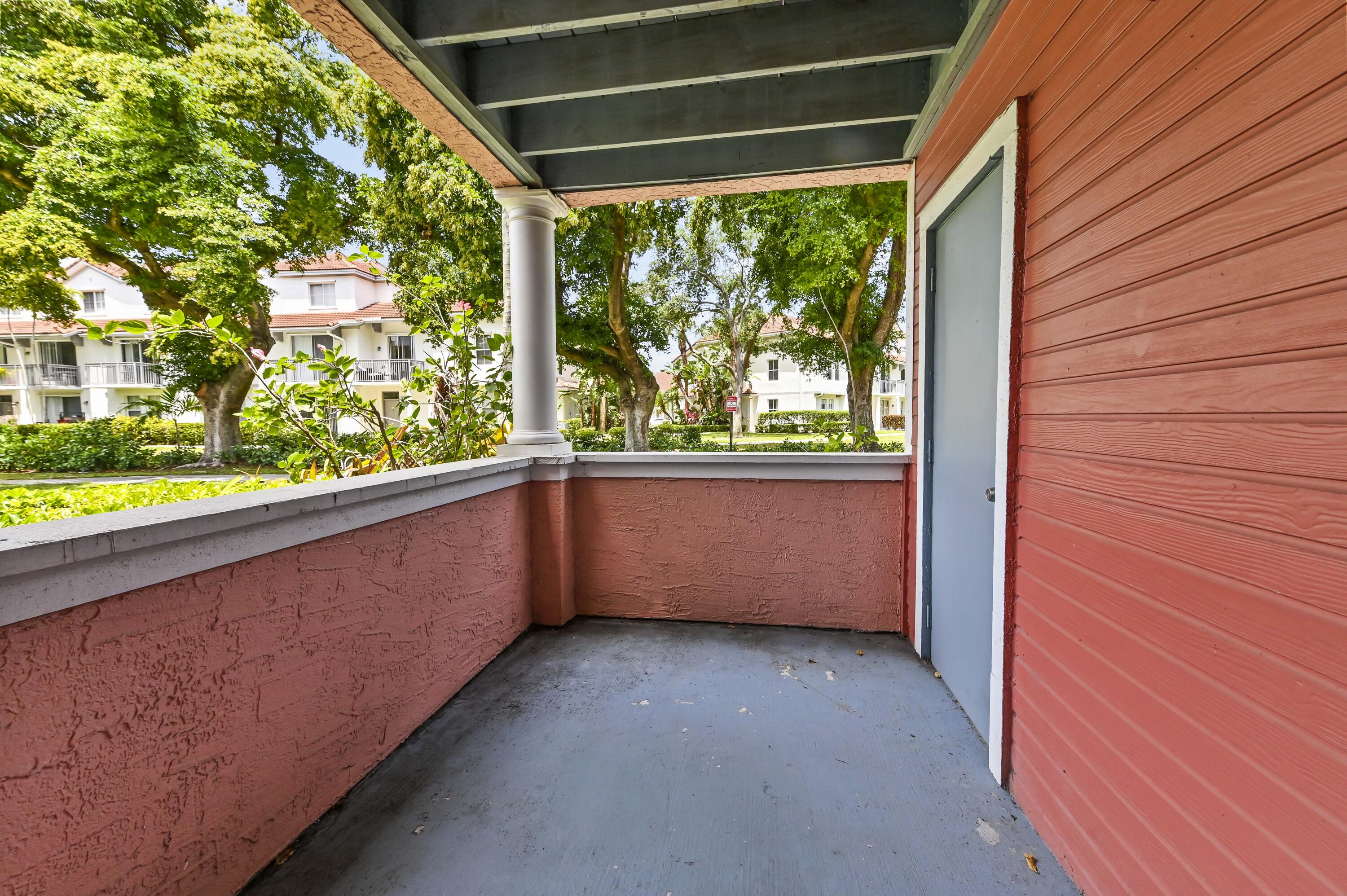 1055 Crystal Way A