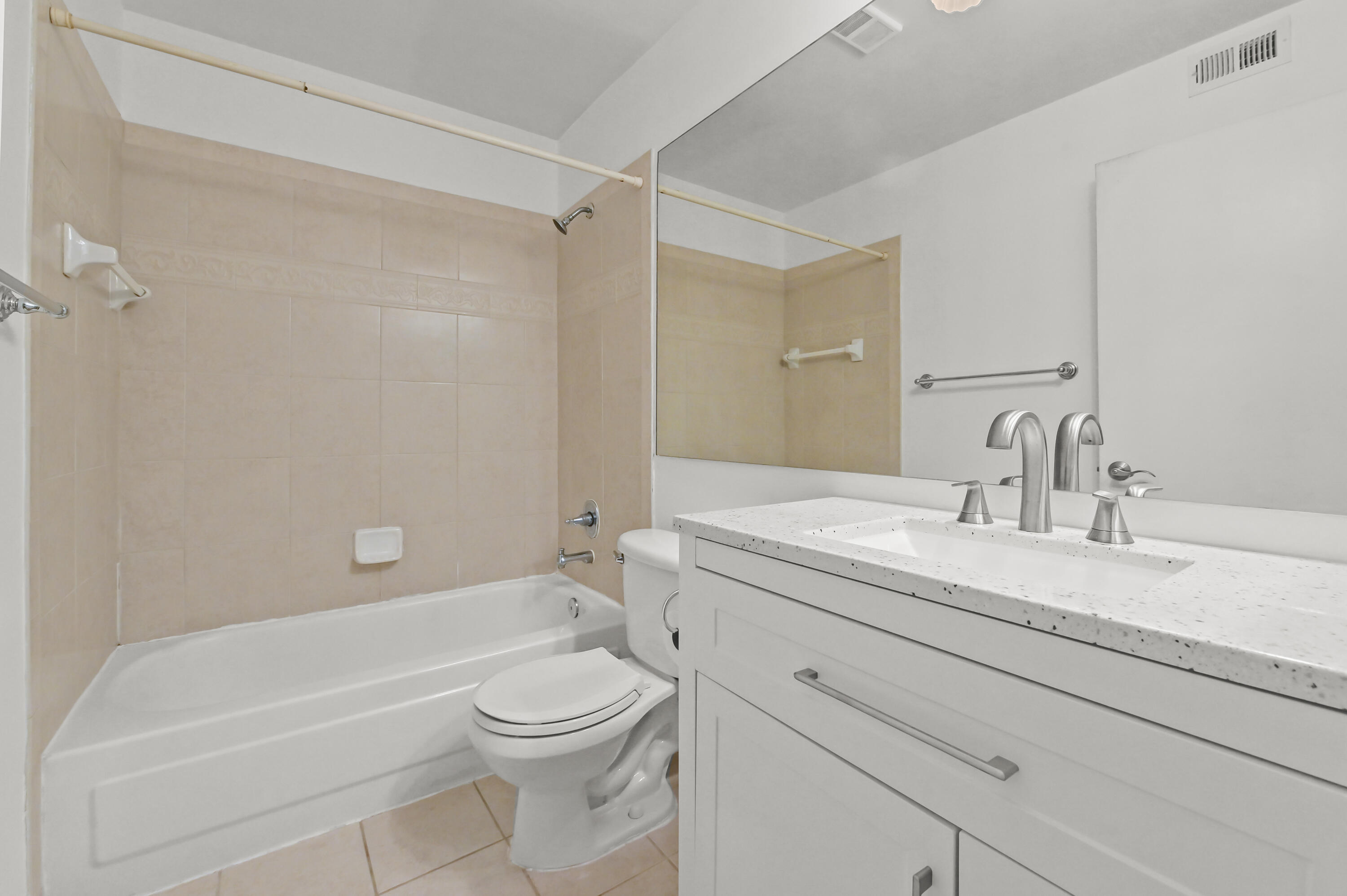 BAHIA AT DELRAY CONDO - Residential Lease