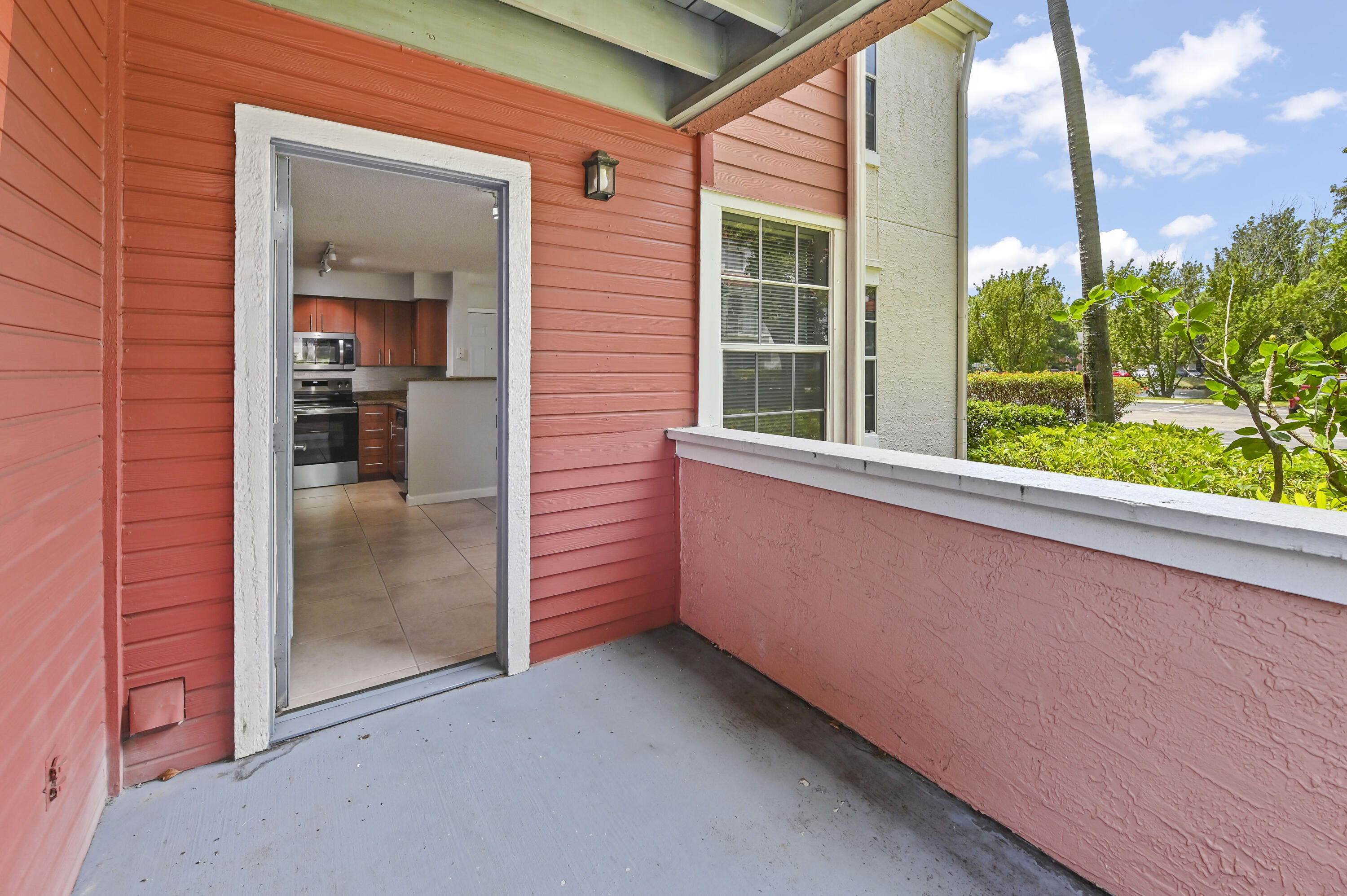 BAHIA AT DELRAY CONDO - Residential Lease