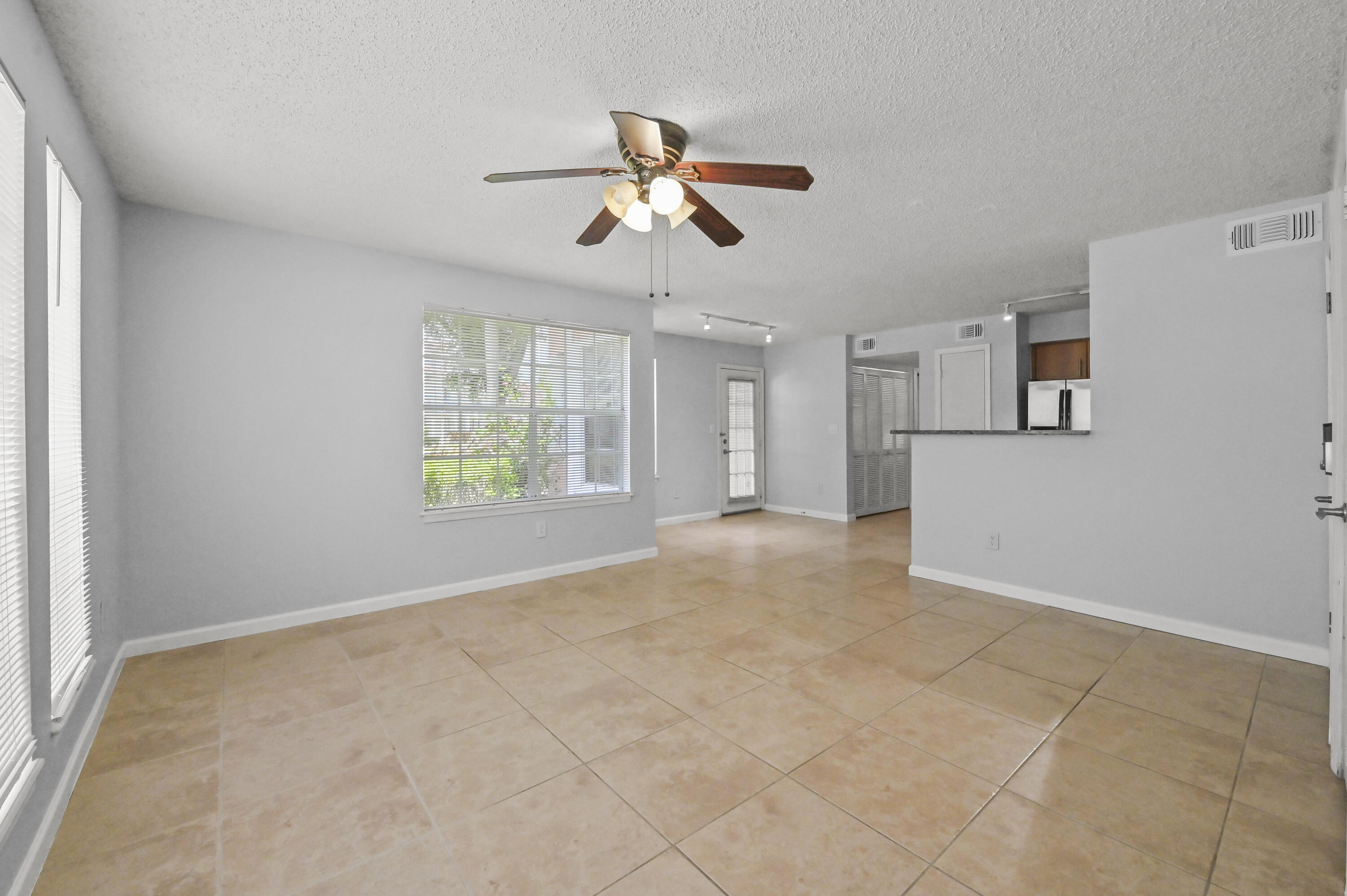 BAHIA AT DELRAY CONDO - Residential Lease