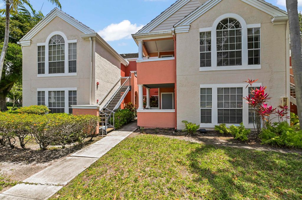 Photo of 1055 Crystal Way #A, Delray Beach, FL 33444 (MLS # B26026111)