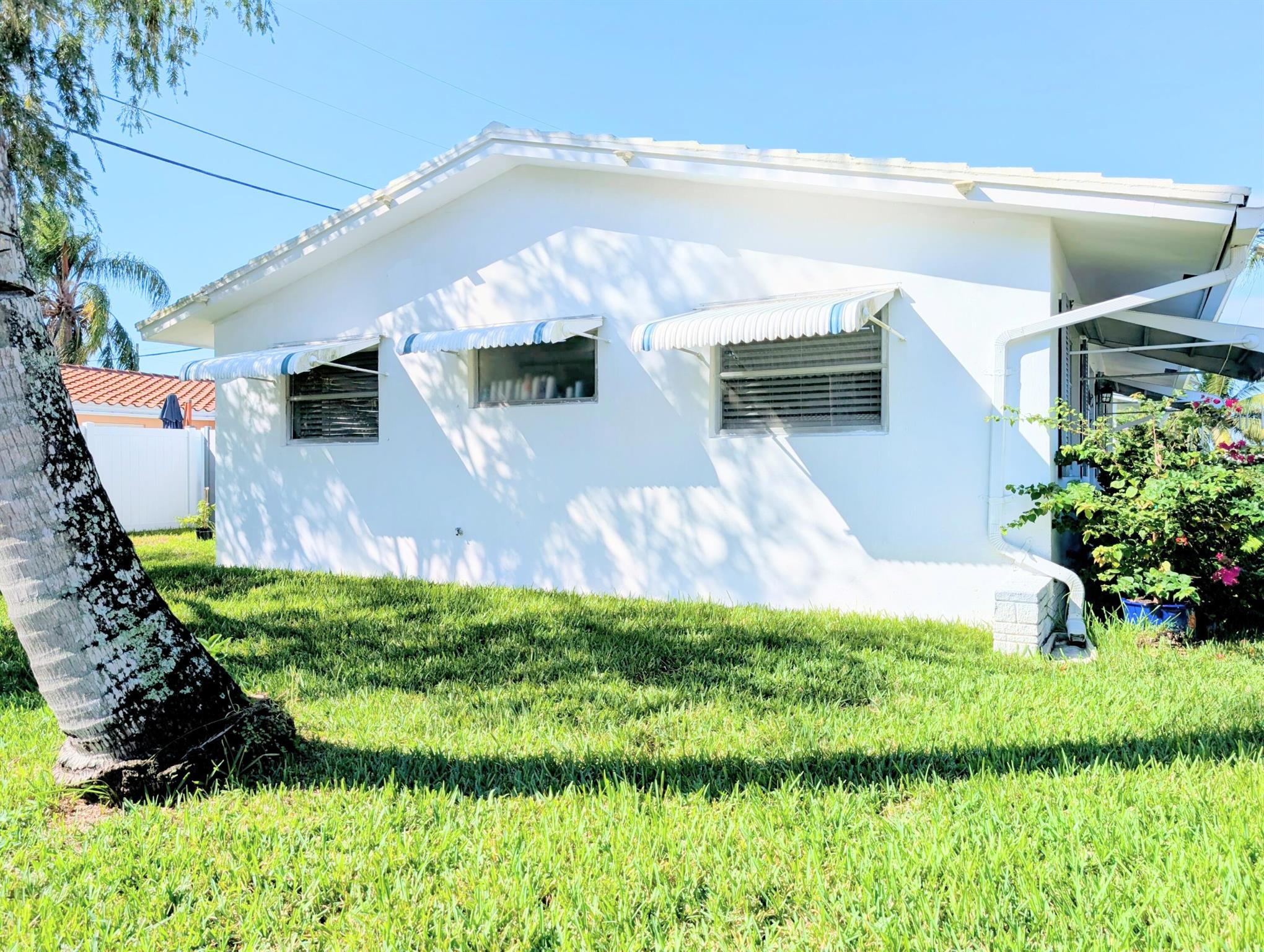 View photos, virtual tours, details... 2700 NW 52nd Street