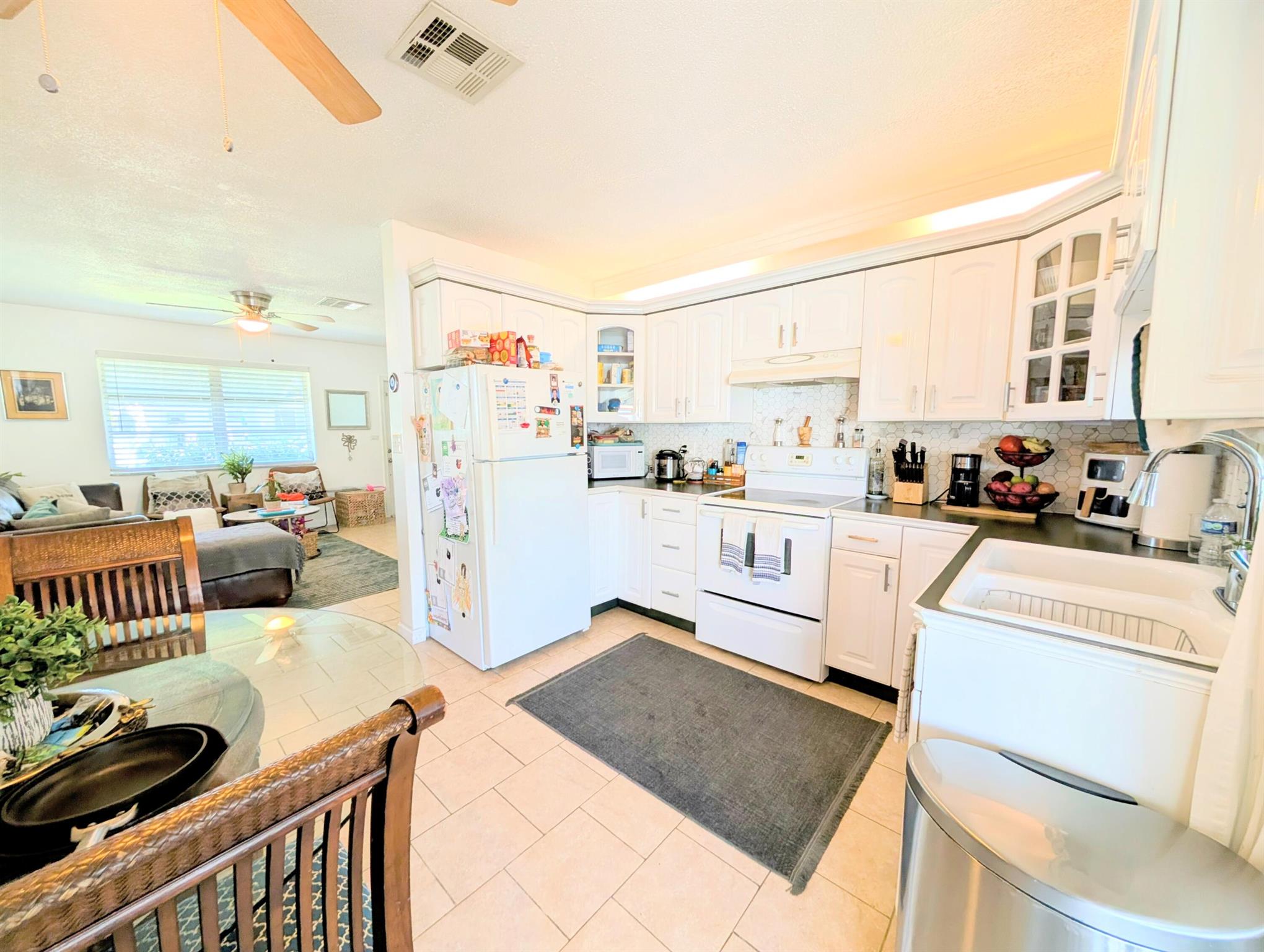 View photos, virtual tours, details... 2700 NW 52nd Street