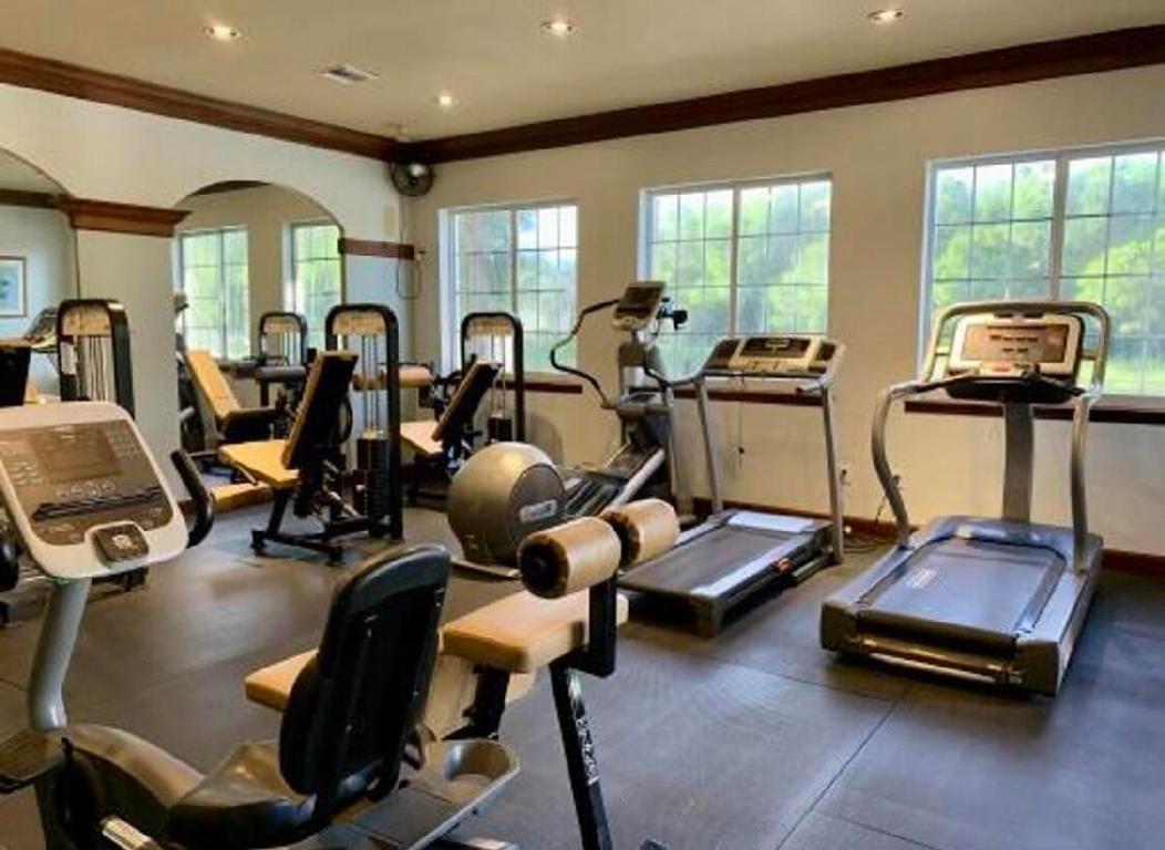 GRAND VIEW AT CRESTWOOD CONDOMINIUM - Residential Lease