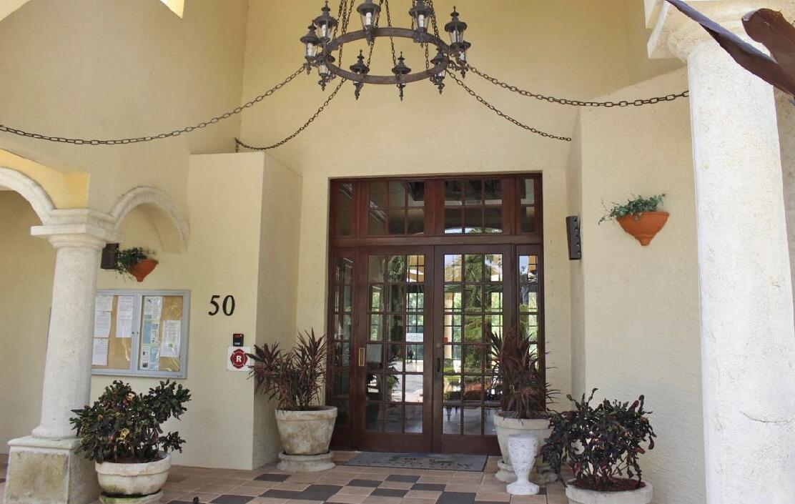 GRAND VIEW AT CRESTWOOD CONDOMINIUM - Residential Lease