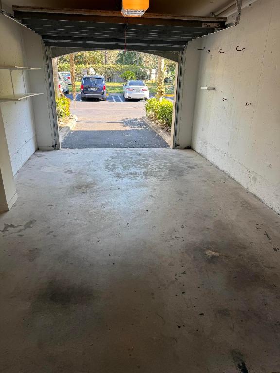 GRAND VIEW AT CRESTWOOD CONDOMINIUM - Residential Lease