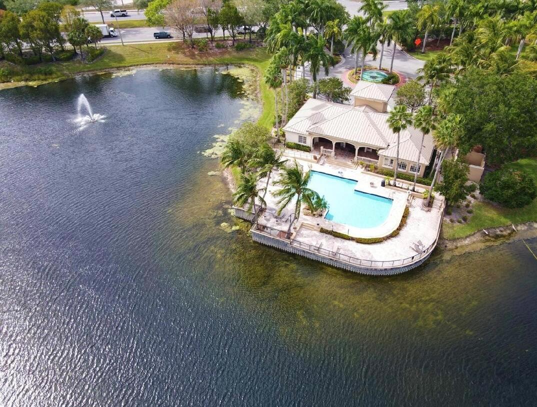 GRAND VIEW AT CRESTWOOD C - Residential Lease