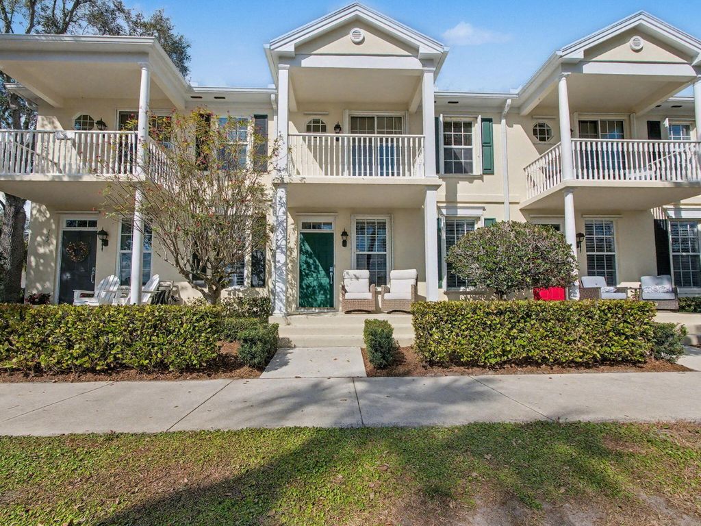 Photo of 124 Courtenay Court, Jupiter, FL 33458 (MLS # B26001330)