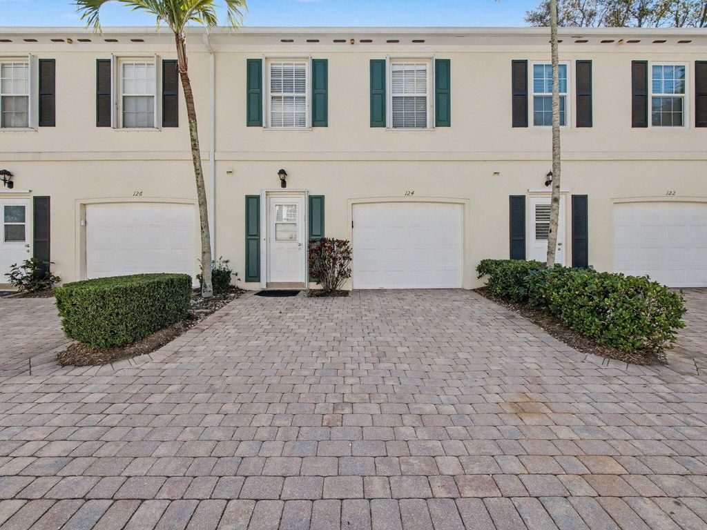Photo of 124 Courtenay Court, Jupiter, FL 33458 (MLS # B26001330)