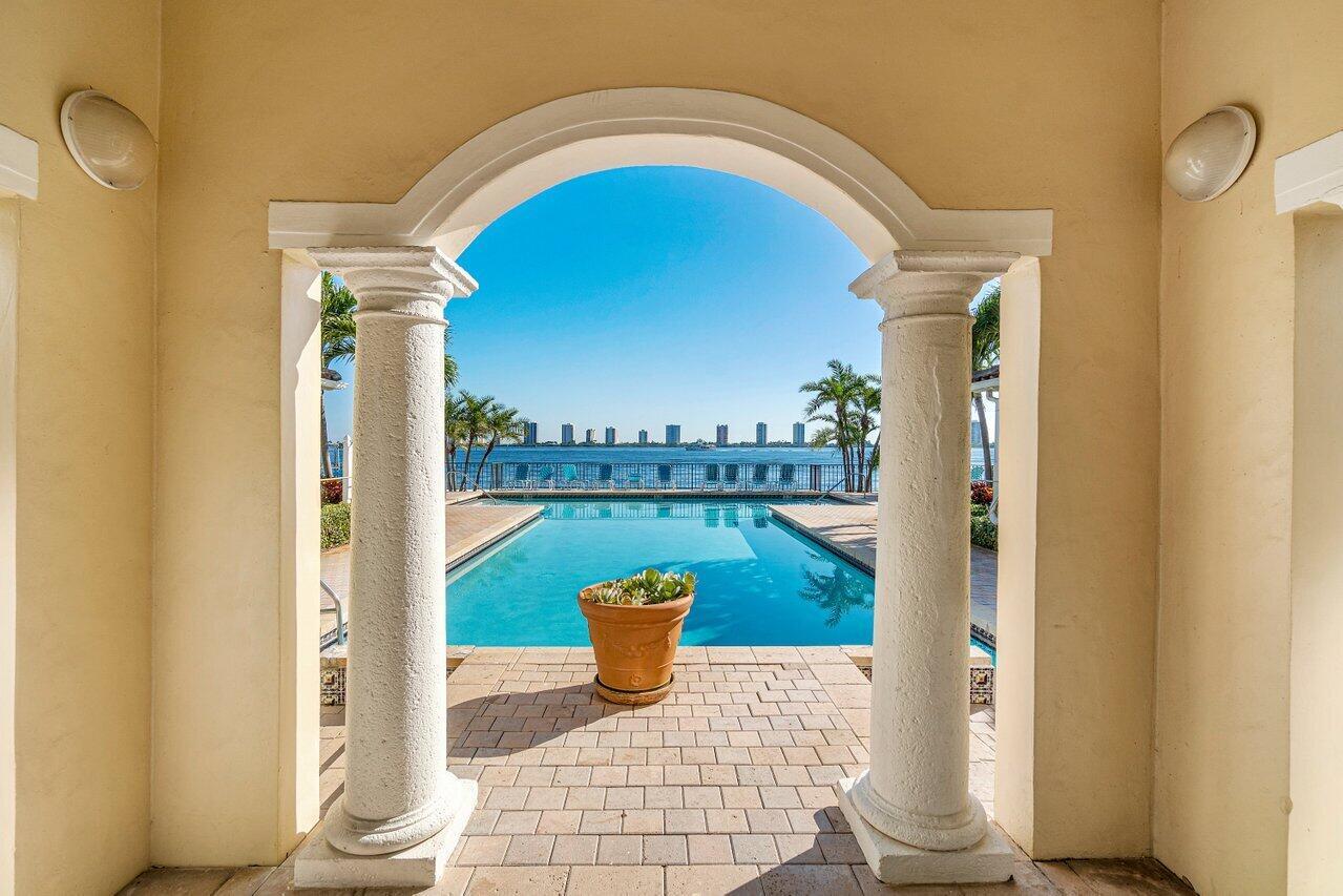 BAY REACH CONDO - Residential