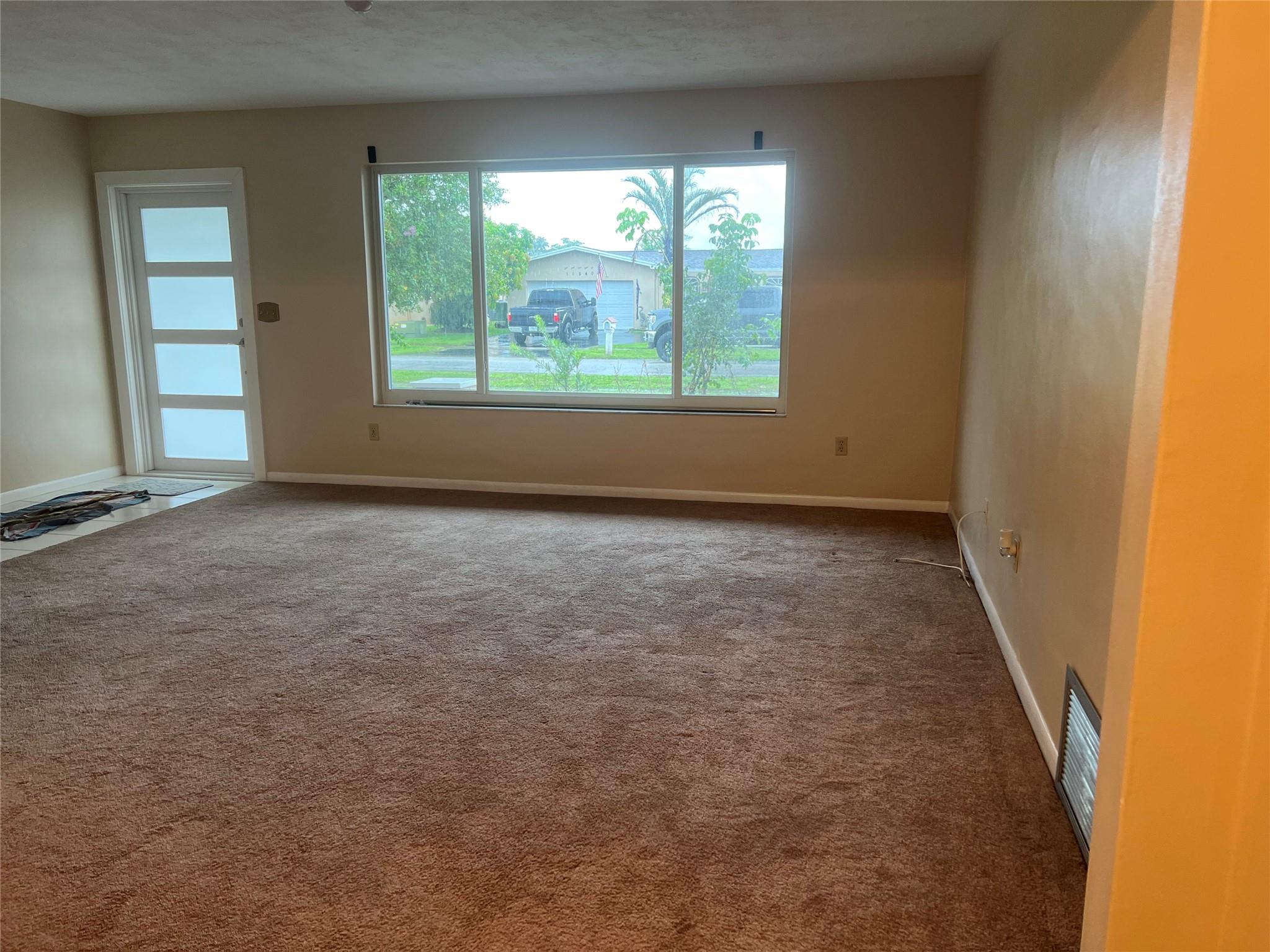 PEMBROKE LAKES SEC 4 - Residential Lease