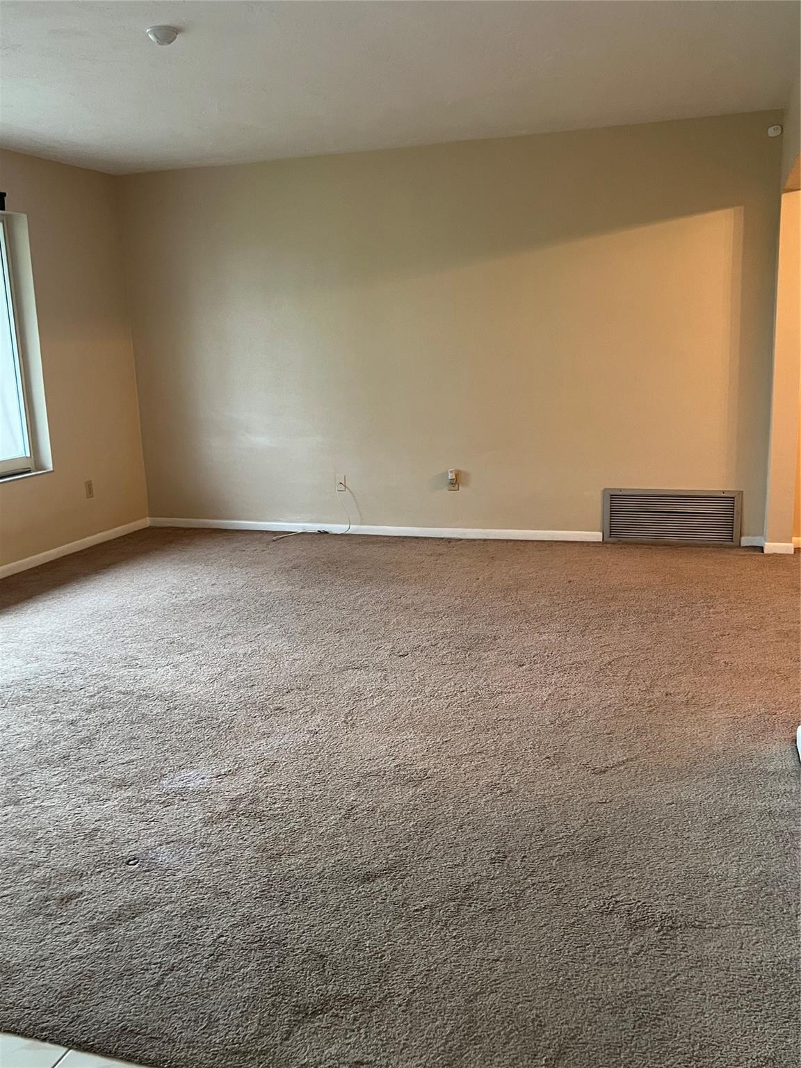 PEMBROKE LAKES SEC 4 - Residential Lease
