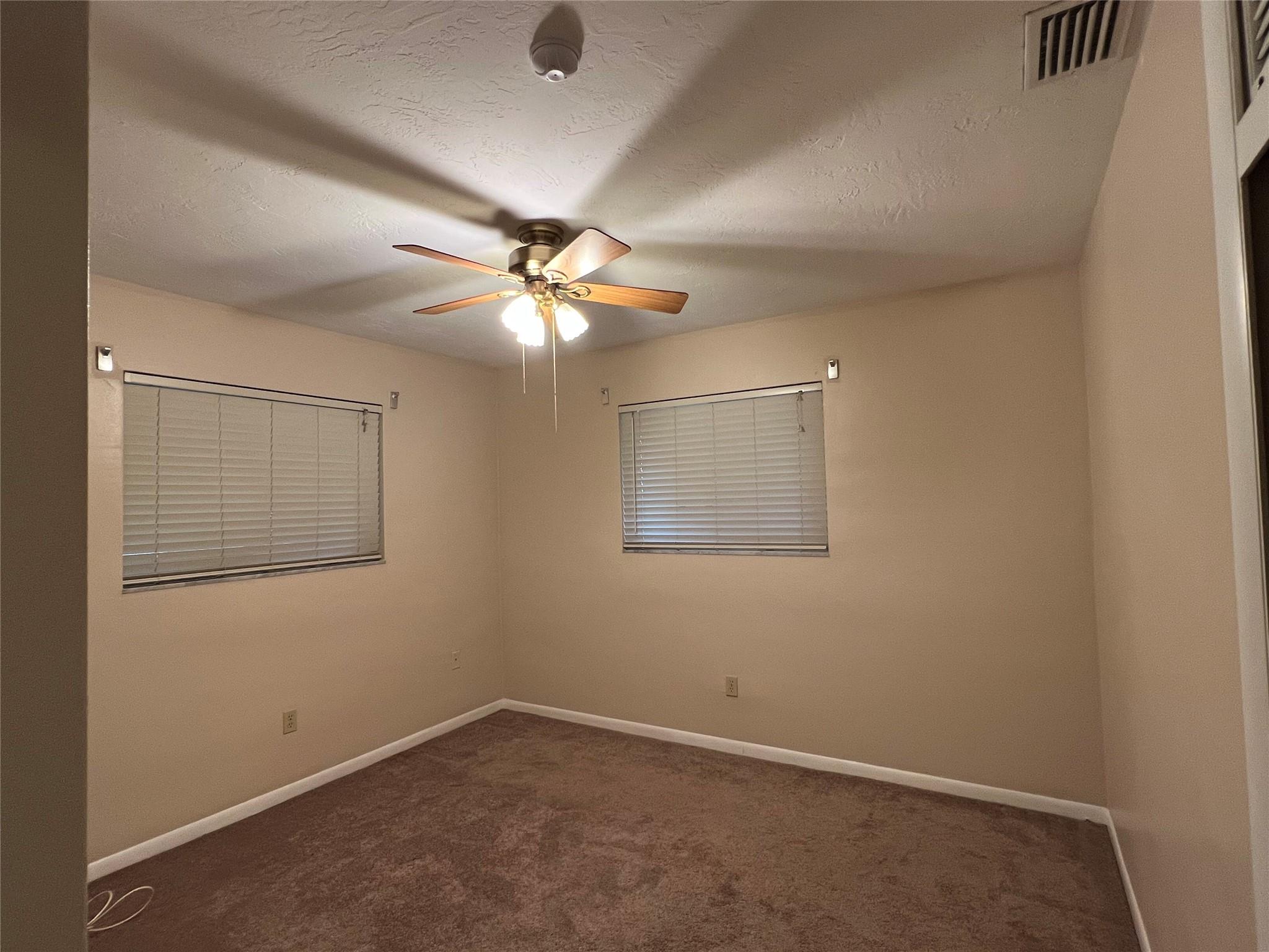 PEMBROKE LAKES SEC 4 - Residential Lease