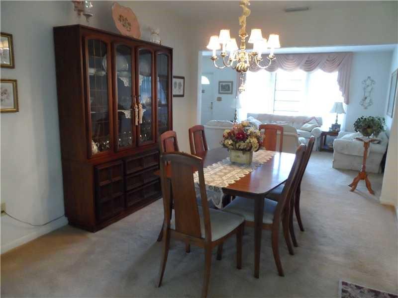 PEMBROKE LAKES SEC 4 - Residential Lease