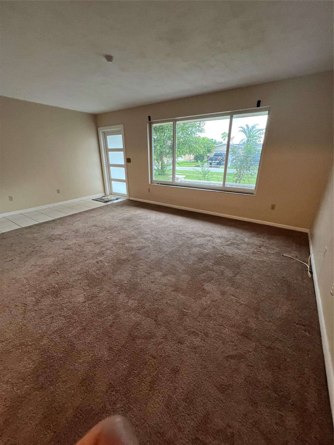 PEMBROKE LAKES SEC 4 - Residential Lease