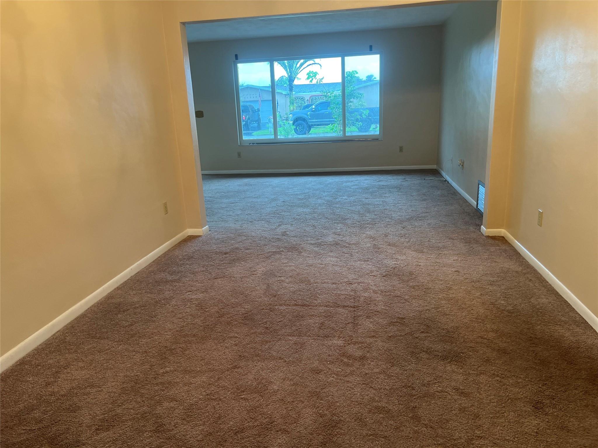 PEMBROKE LAKES SEC 4 - Residential Lease