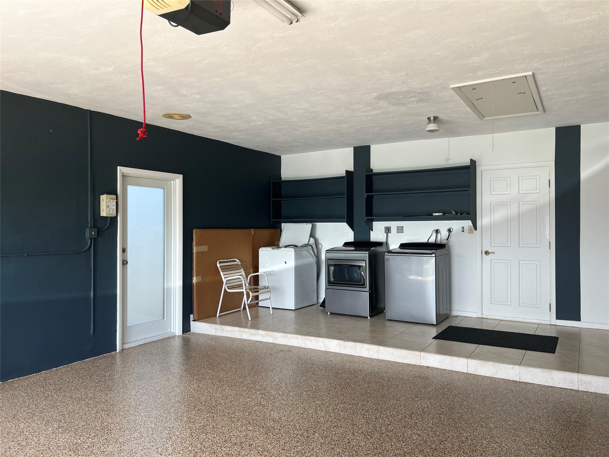 PEMBROKE LAKES SEC 4 - Residential Lease