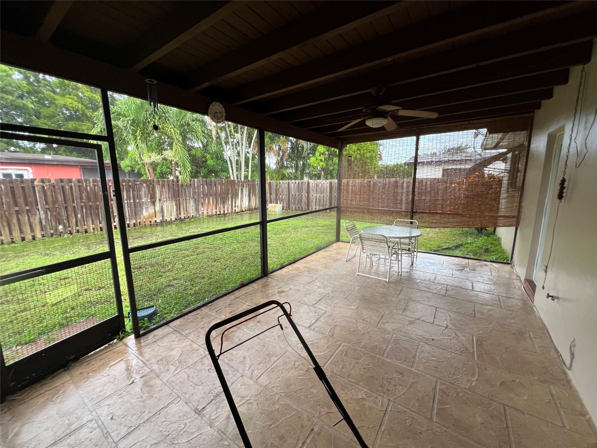 PEMBROKE LAKES SEC 4 - Residential Lease
