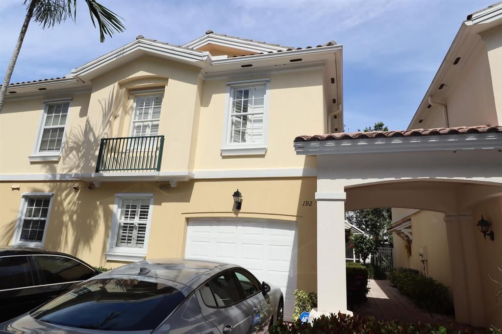 Photo of 192 Santa Barbara Way, Palm Beach Gardens, FL 33410 (MLS # R10712273)