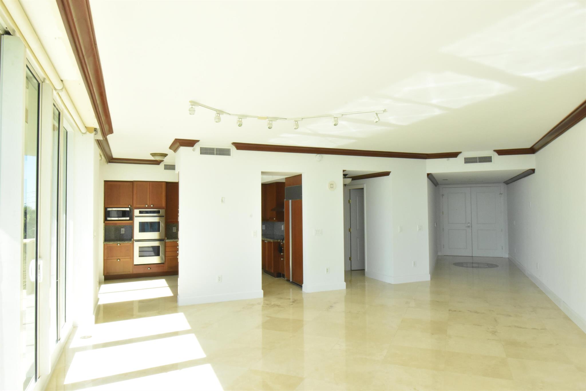 OCEAN GRANDE BEACH AND MA - Residential Lease